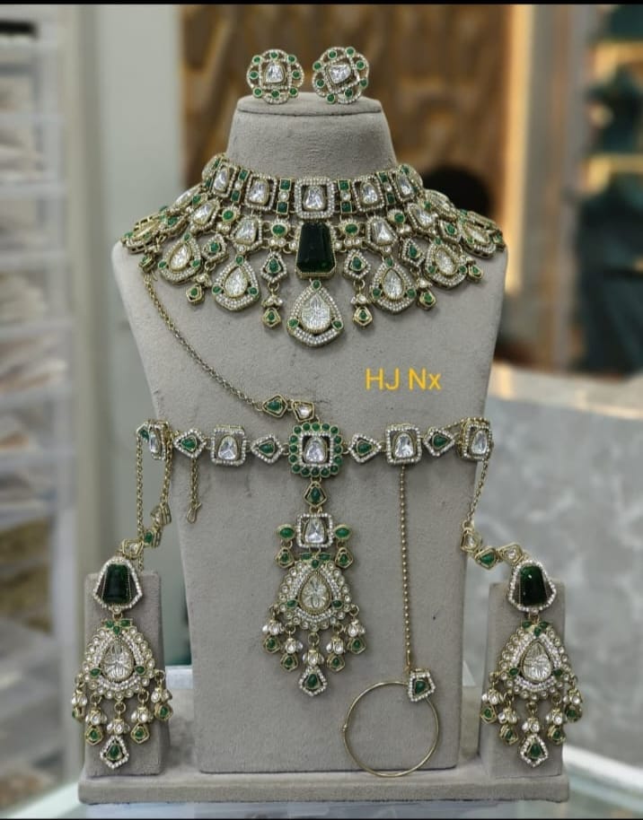 the Zevar Semi Bridal Jewelry Set Imperial Emerald Semi Bridal Set Ensemble – Vintage Square-Cut Choker & Headpiece Set