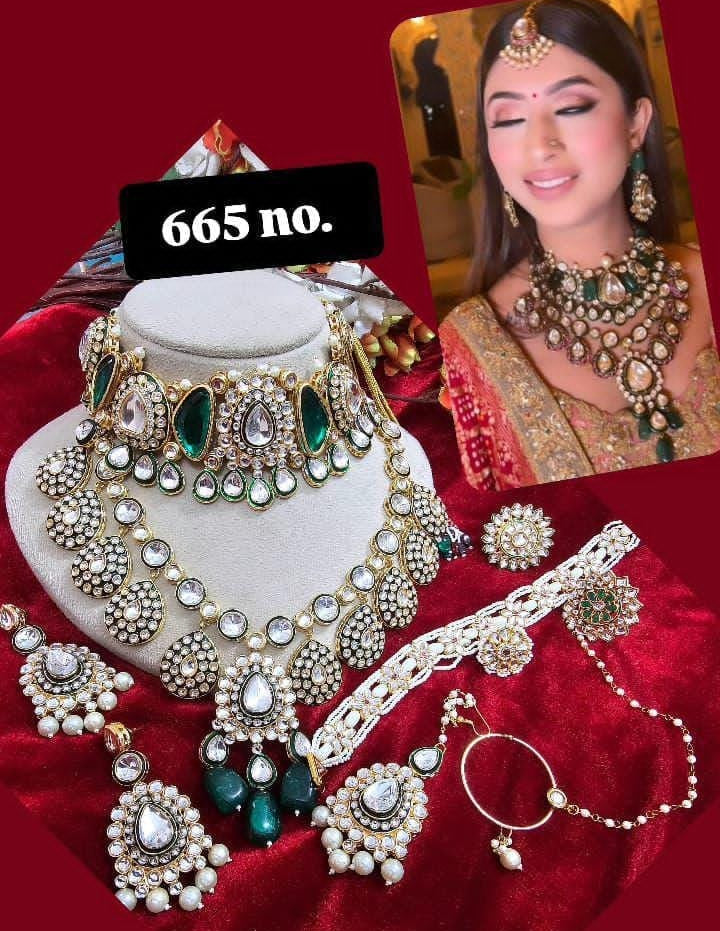 Zevar Bridal Choker Jewellery Set ZEVAR | Heavy Kundan Bridal Jewellery Set with Choker Necklace, Earrings, Maang Tikka & Haathphool – Wedding & Festive Wear