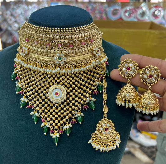 Zevar Choker Necklace Grand Choker Style Necklace With White Stone And Green Beads