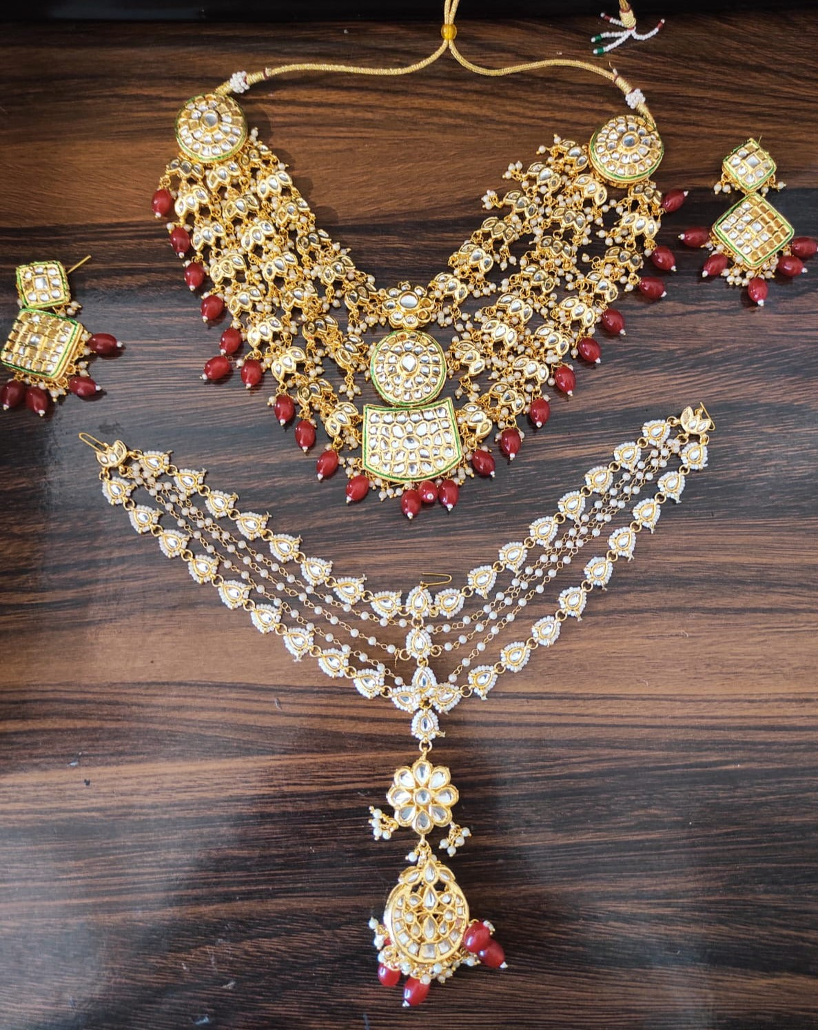 Red kundan clearance necklace set