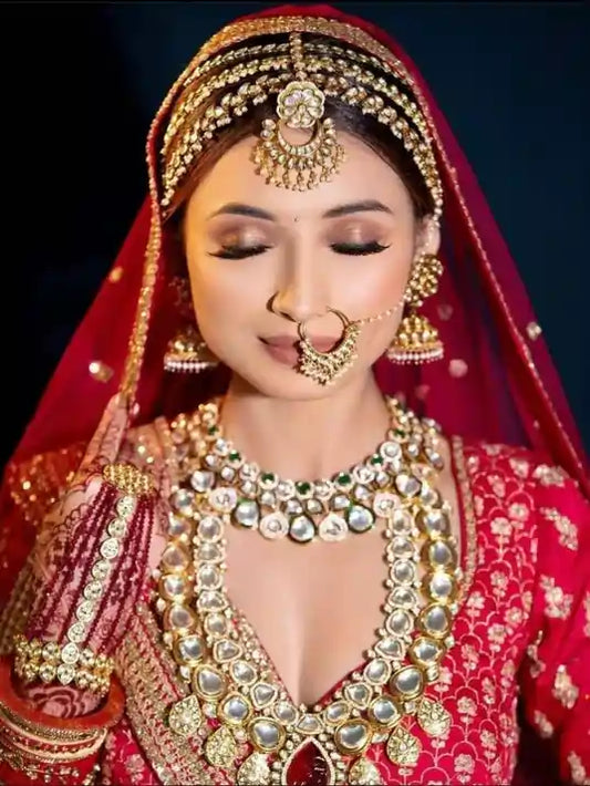 Bridal Jewellery Sets: Enhancing the Splendor of Your Special Day