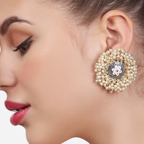 Minimal Stud Earrings