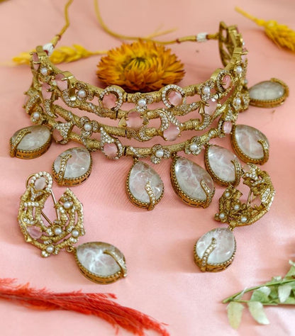 the Zevar Bridal Jewellery White The Gulnaz Choker: Emerald & Pastel Rose Quartz Heritage Set