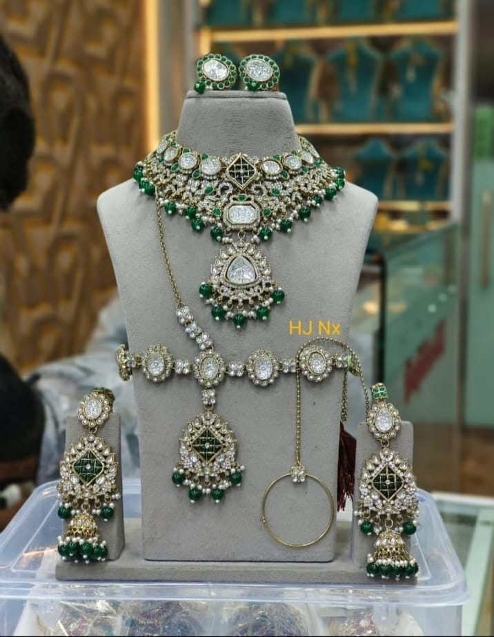 the Zevar Semi Bridal Jewelry Set The Royal Emerald Semi Bridal Jewelry Set