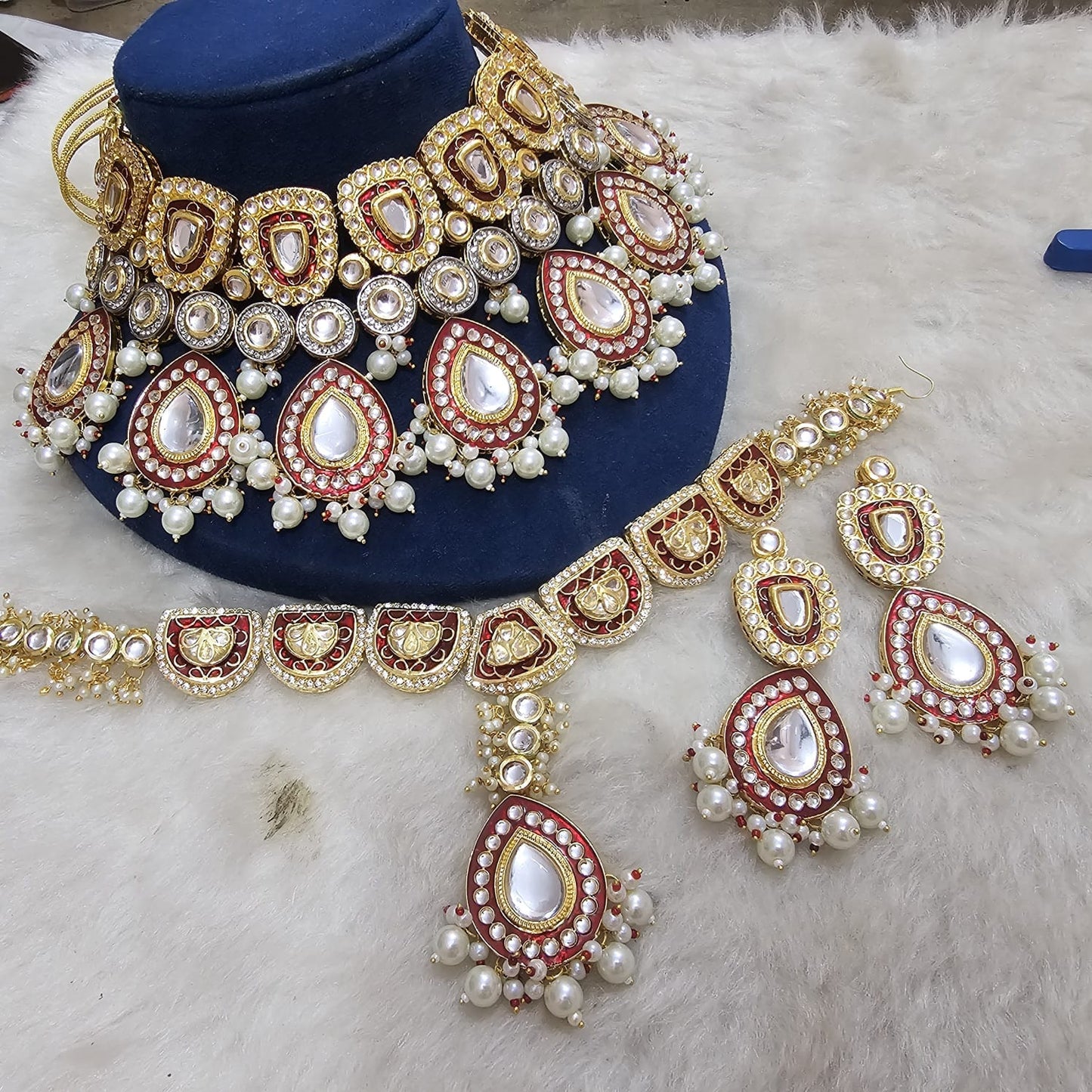 Zevar Choker Necklace Heavy Kundan Maroon Meenakari Choker Necklace Set – Regal Elegance and Timeless Beauty