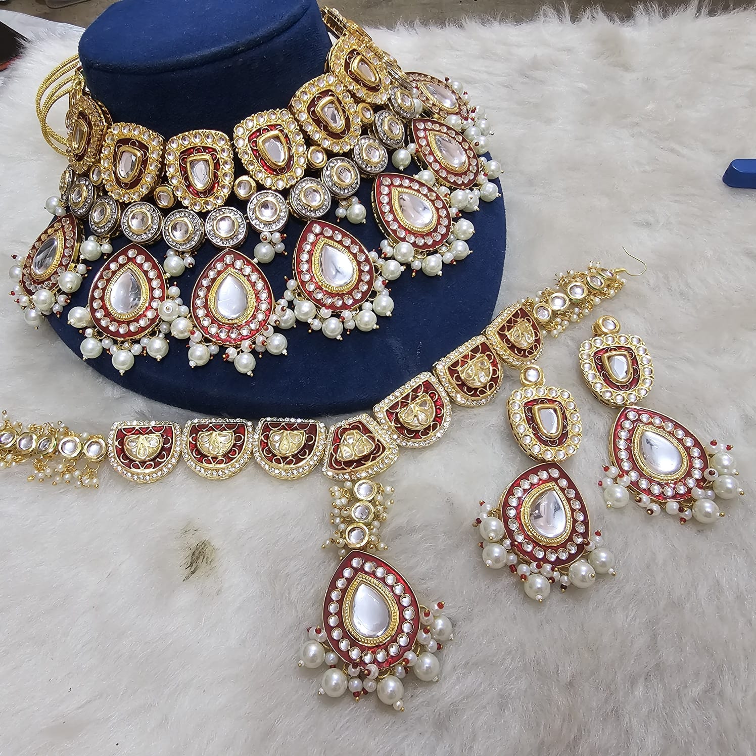 Zevar Choker Necklace Heavy Kundan Maroon Meenakari Choker Necklace Set – Regal Elegance and Timeless Beauty