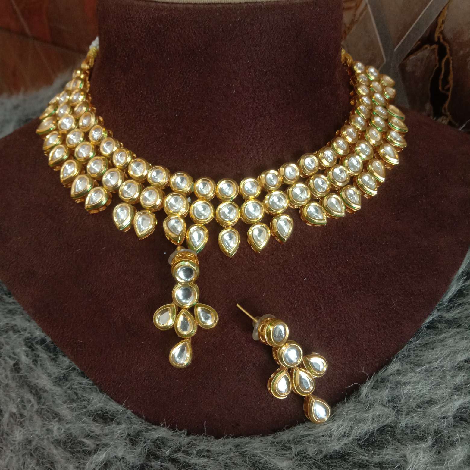 Zevar Choker necklace Majestic Kundan Bridal Set with Intricate Meenakari Backside