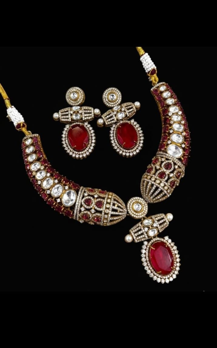 Zevar Hasli Necklace Set Maroon Roya Polki Kundan Hasli Necklace Set with Victorian Accents