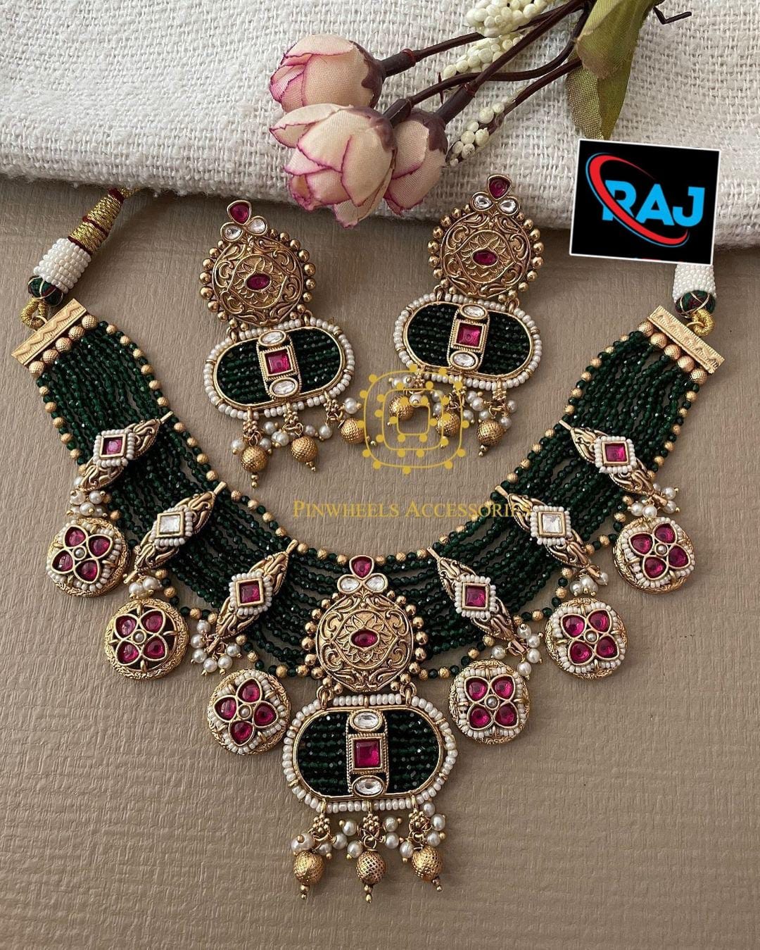 Zevar Trendy Kundan Stone Choker Necklace Set