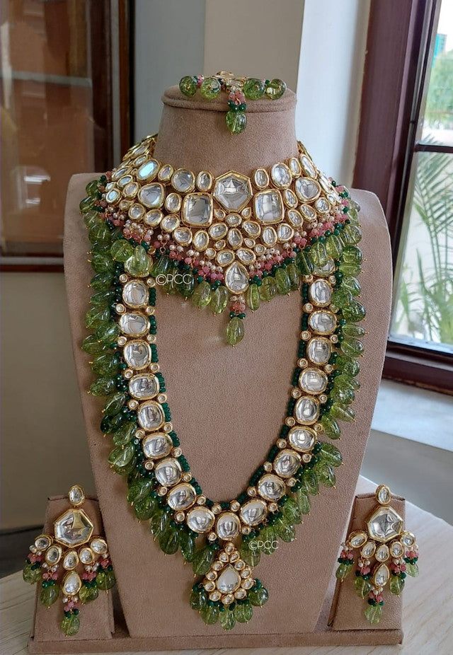 Yellow Chimes Ethnic Kundan Jewelry Set Gold Plated Multilayer Green Beads  Long Necklace Set: Buy Yellow Chimes Ethnic Kundan Jewelry Set Gold Plated  Multilayer Green Beads Long Necklace Set Online at Best