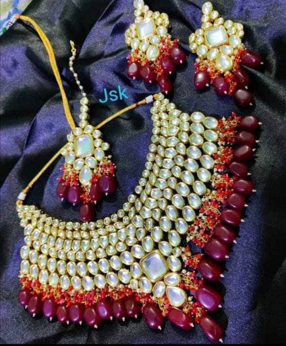 Zevar Bridal necklace Pretty fine Kundan choker necklace with matching earrings By Zevar.