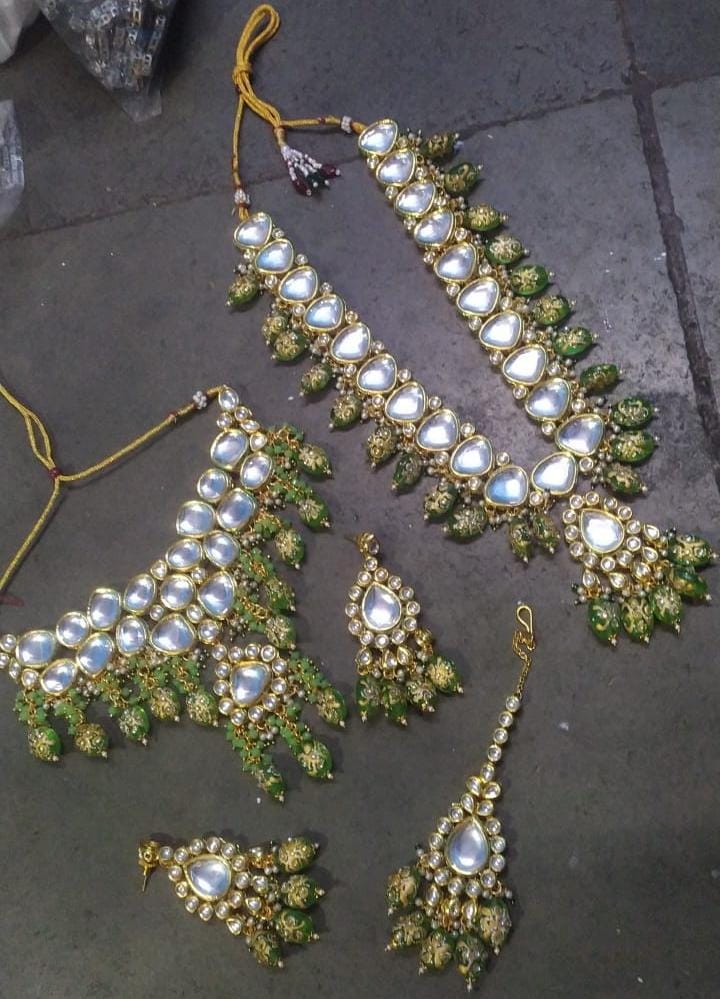 Bridal Kundan Necklace Set #J4143 | Crystal bridal jewelry sets, Bridal jewelry  sets, Bridal jewellery online