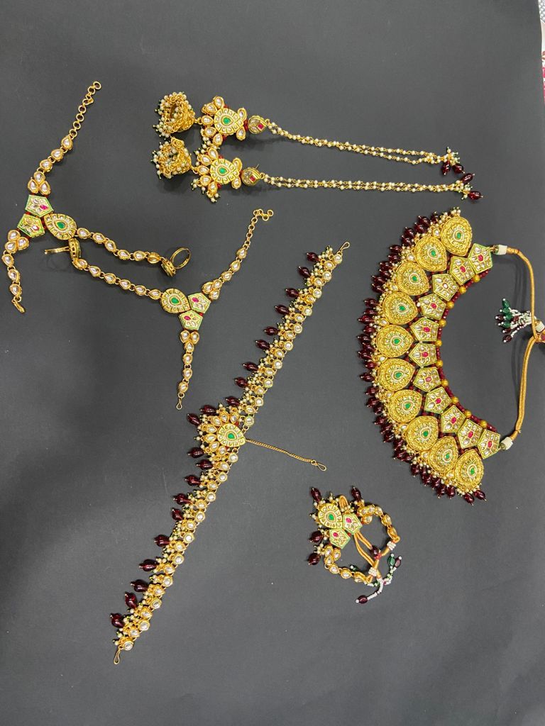 Zevar Jewelry Very preety Kundan and Pearl Bridal Jewellery set for girl & women Set By Zevar